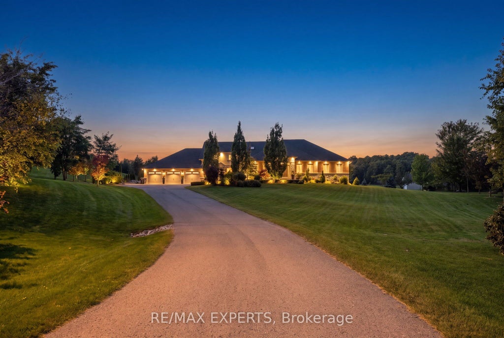 Photo of 4 Woodlot Court, Caledon, ON L7E 0C2 (MLS # W14115532)