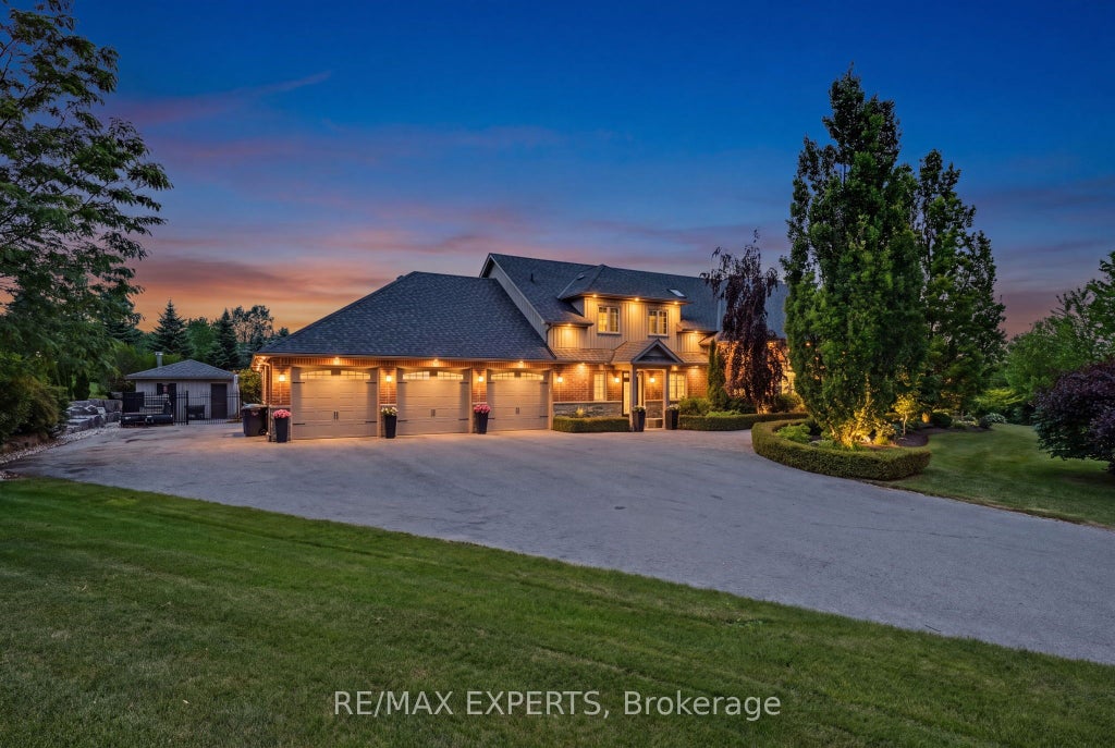 Photo of 4 Woodlot Court, Caledon, ON L7E 0C2 (MLS # W14115532)