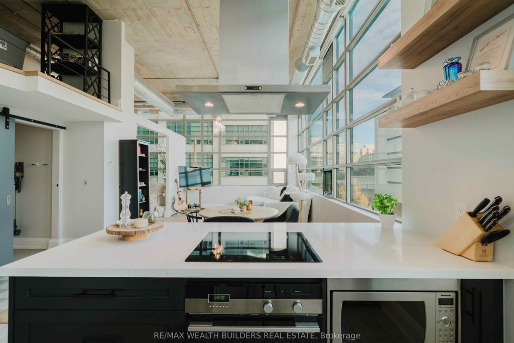 Photo of 637 Lake Shore Boulevard W #304, Toronto, ON M5V 3J6 (MLS # C12573594)