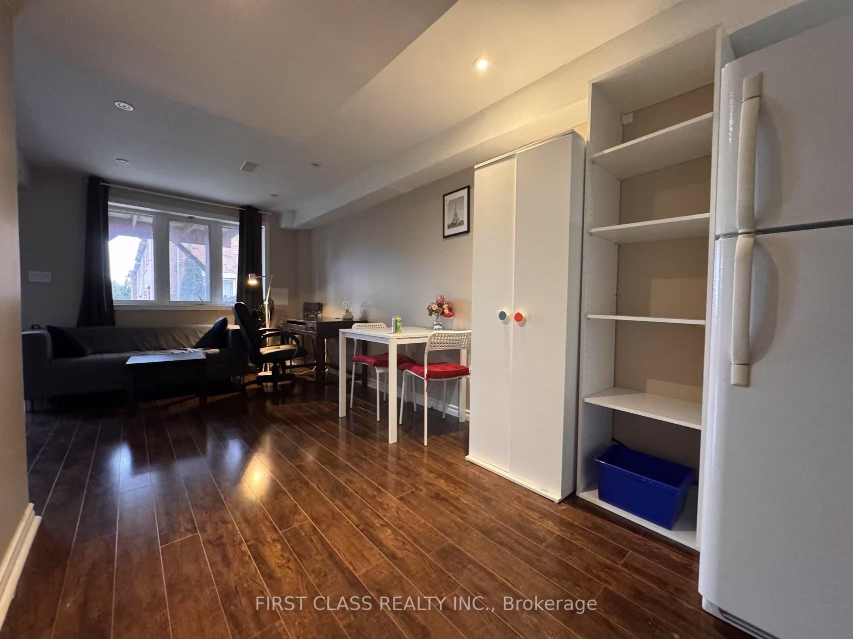8 Townwood Drive 9