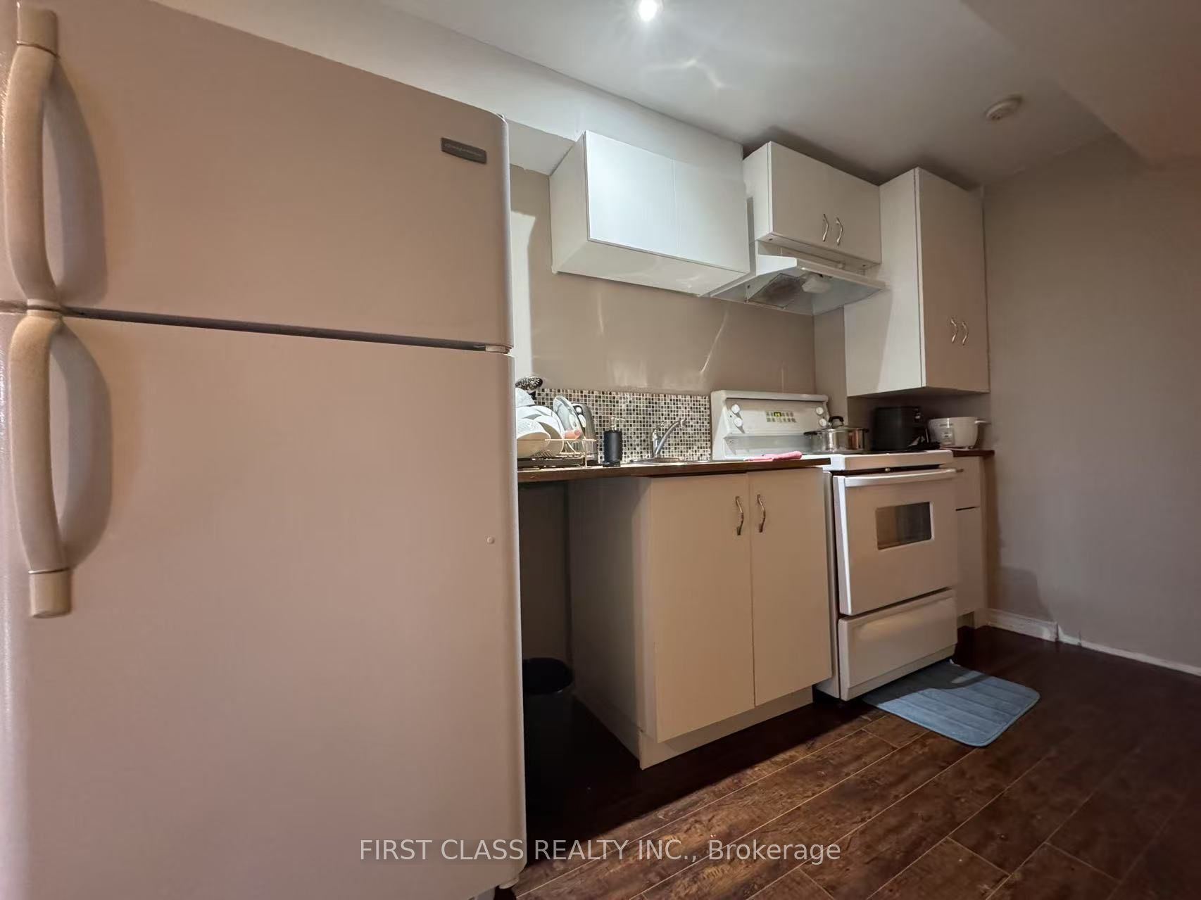 8 Townwood Drive 9
