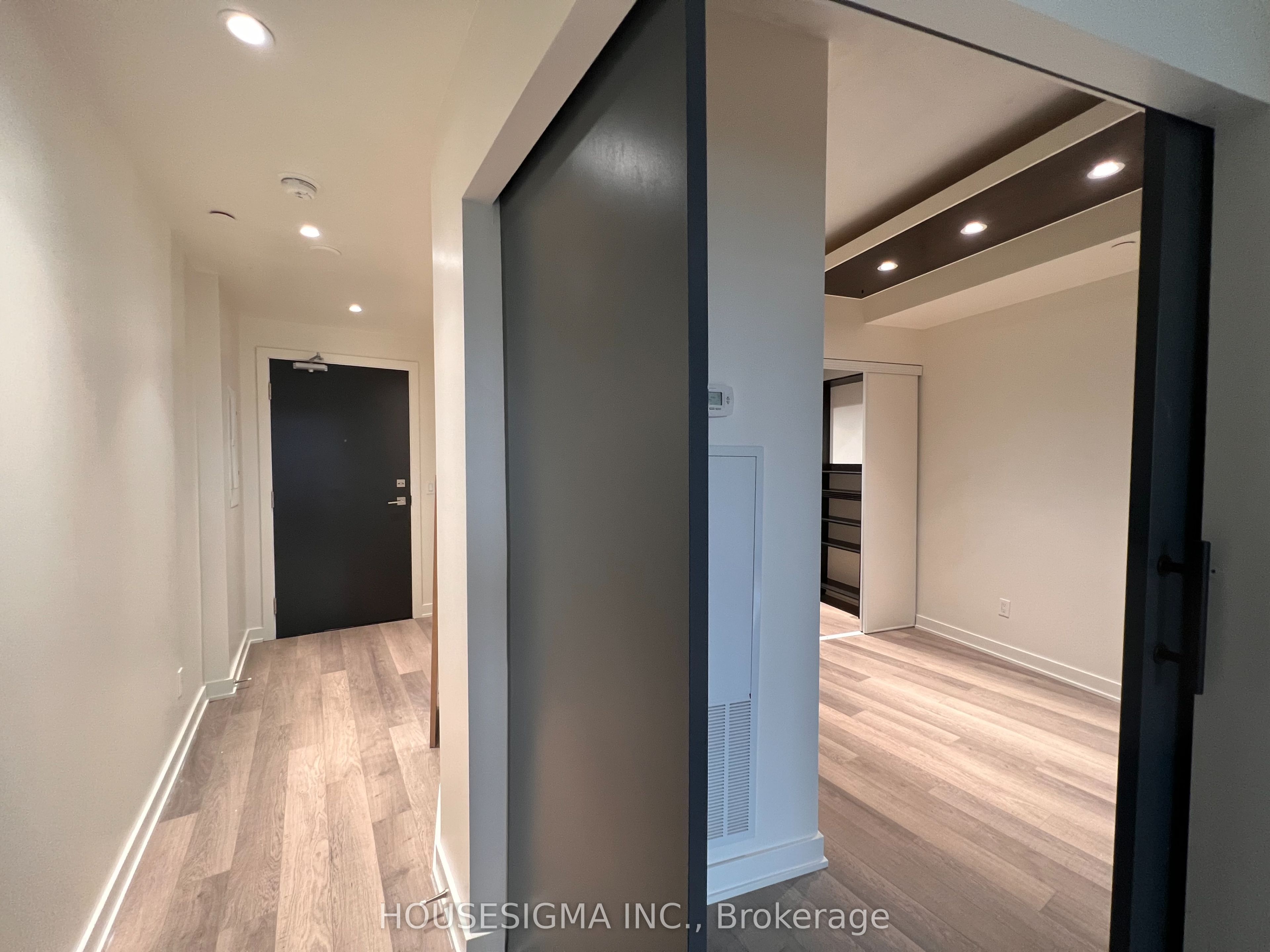 5230 Dundas Street A402