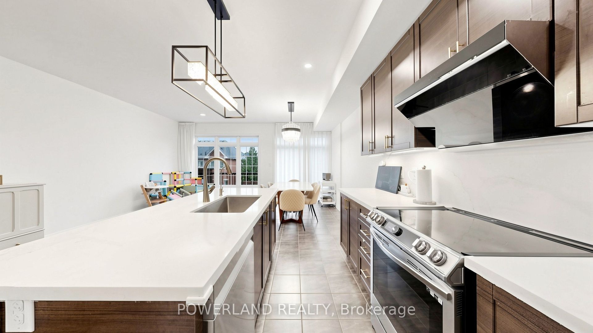 259 Dundas Way