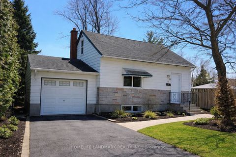 392 Elmwood Avenue Richmond Hill ON L4C 1M3