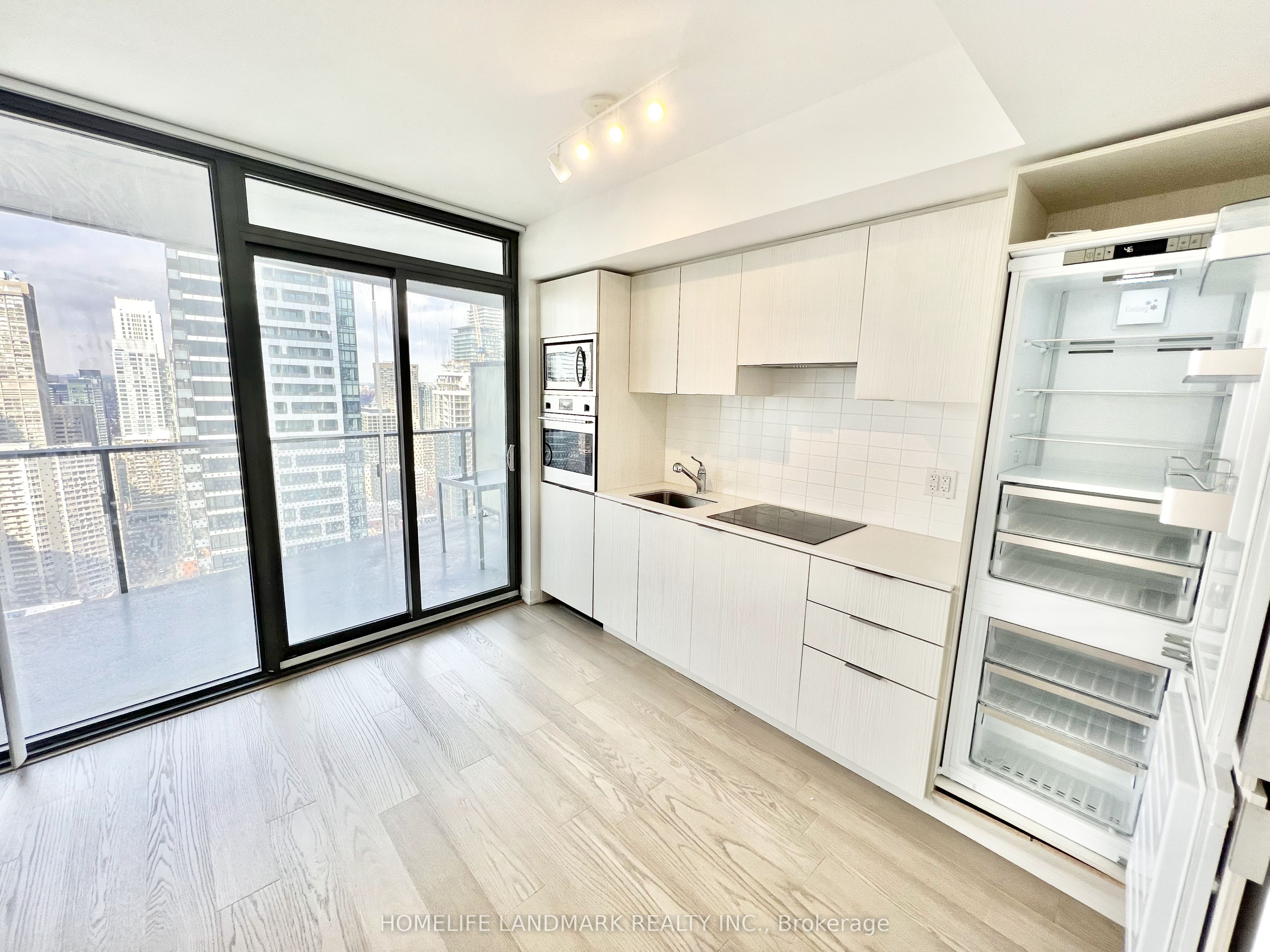 11 Wellesley Street W 3410