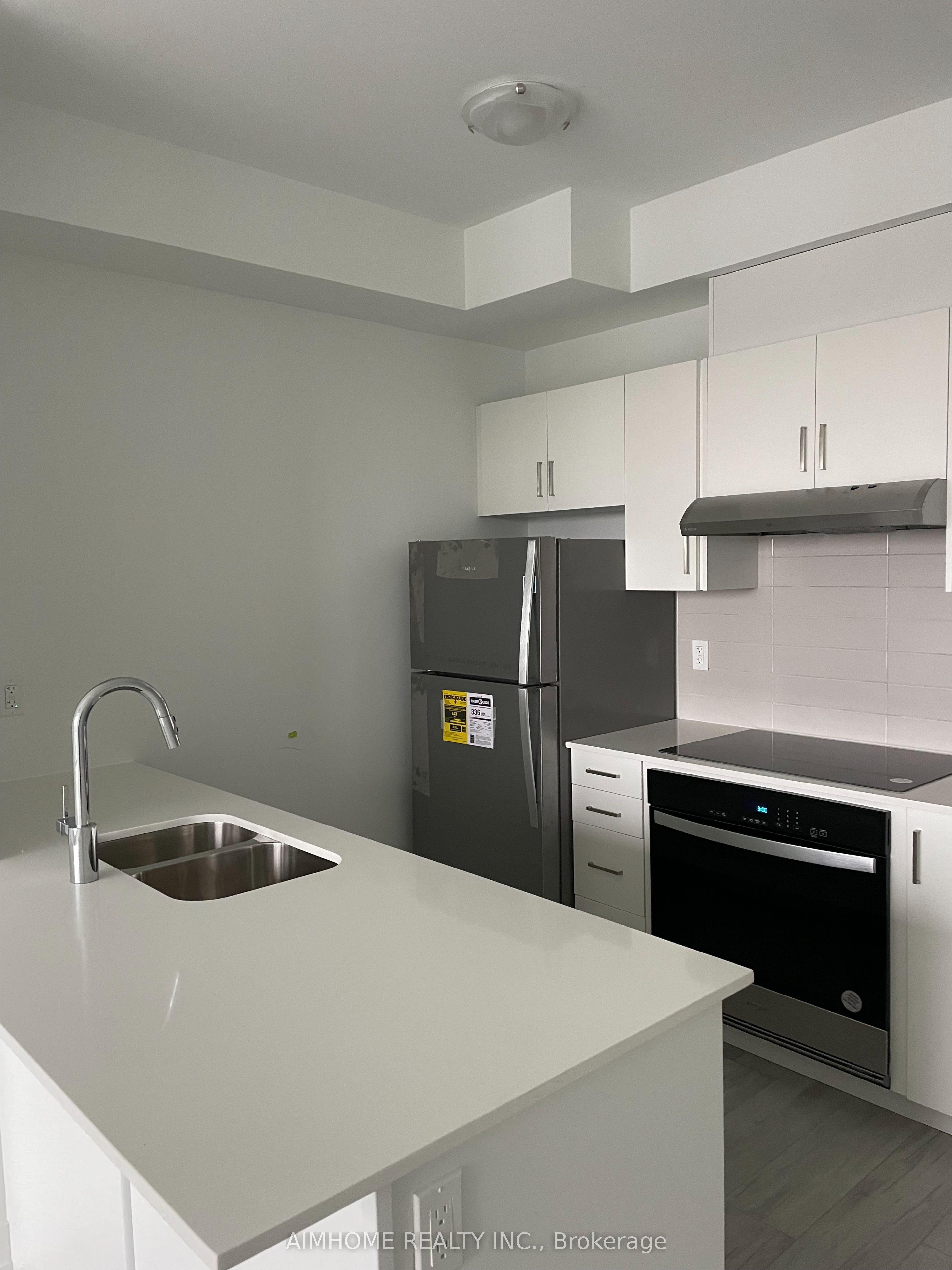 1035 Southdown Road 1214