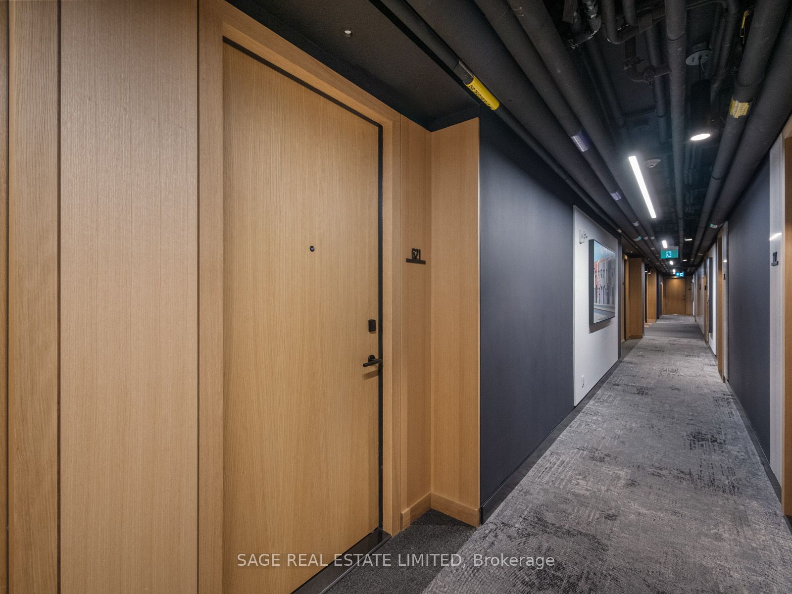 899 College Street W PH 621