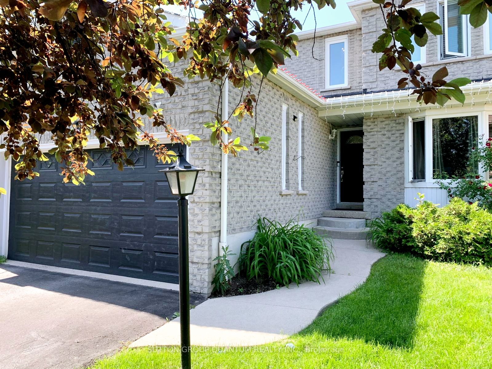 185 Blackfoot Trail S