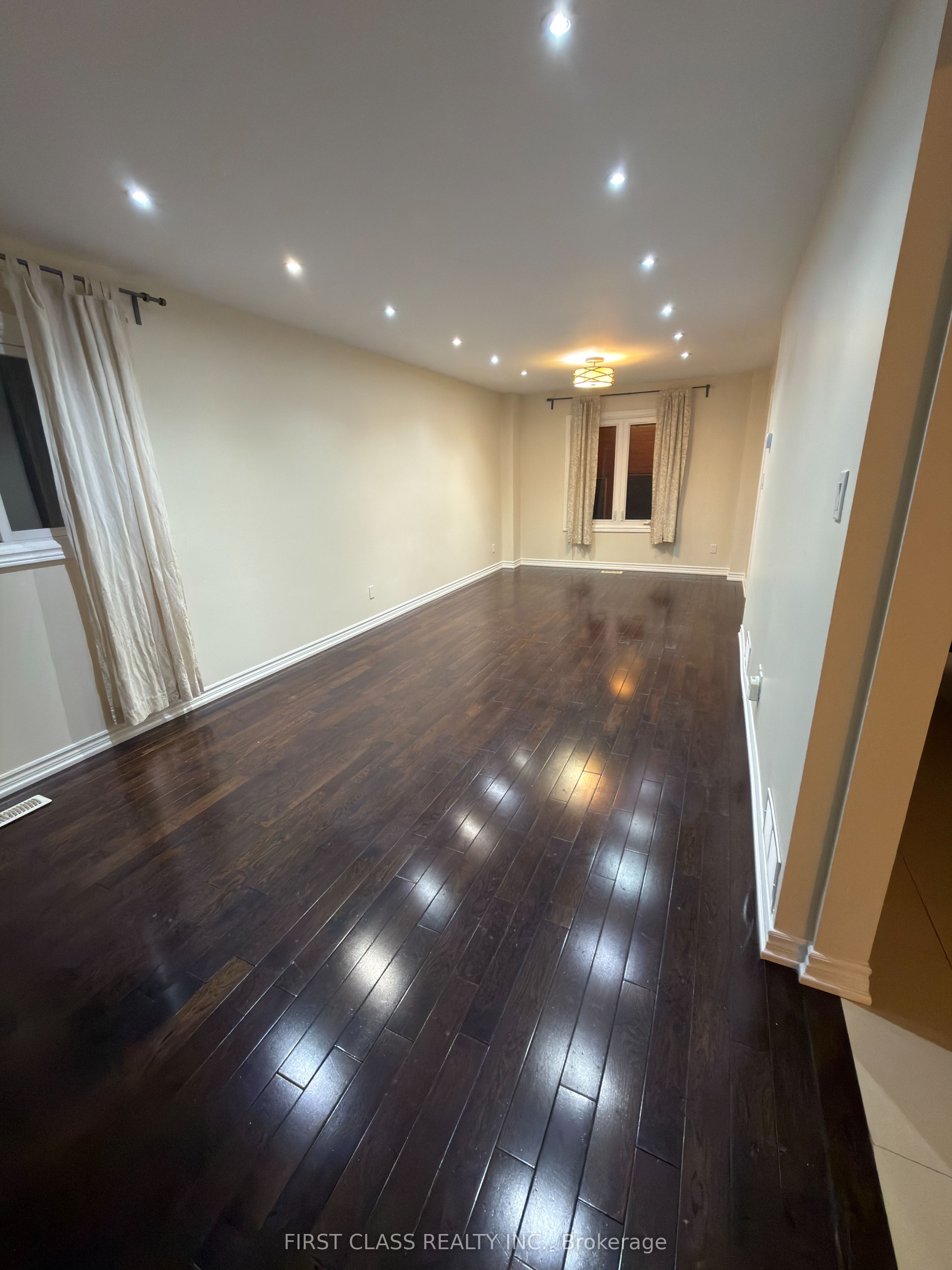 659 Thamesford Terrace