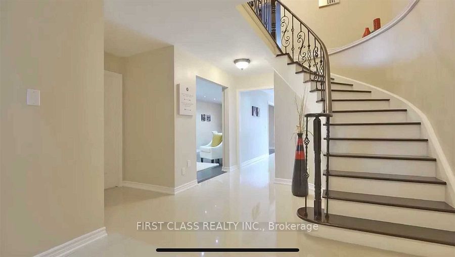 659 Thamesford Terrace