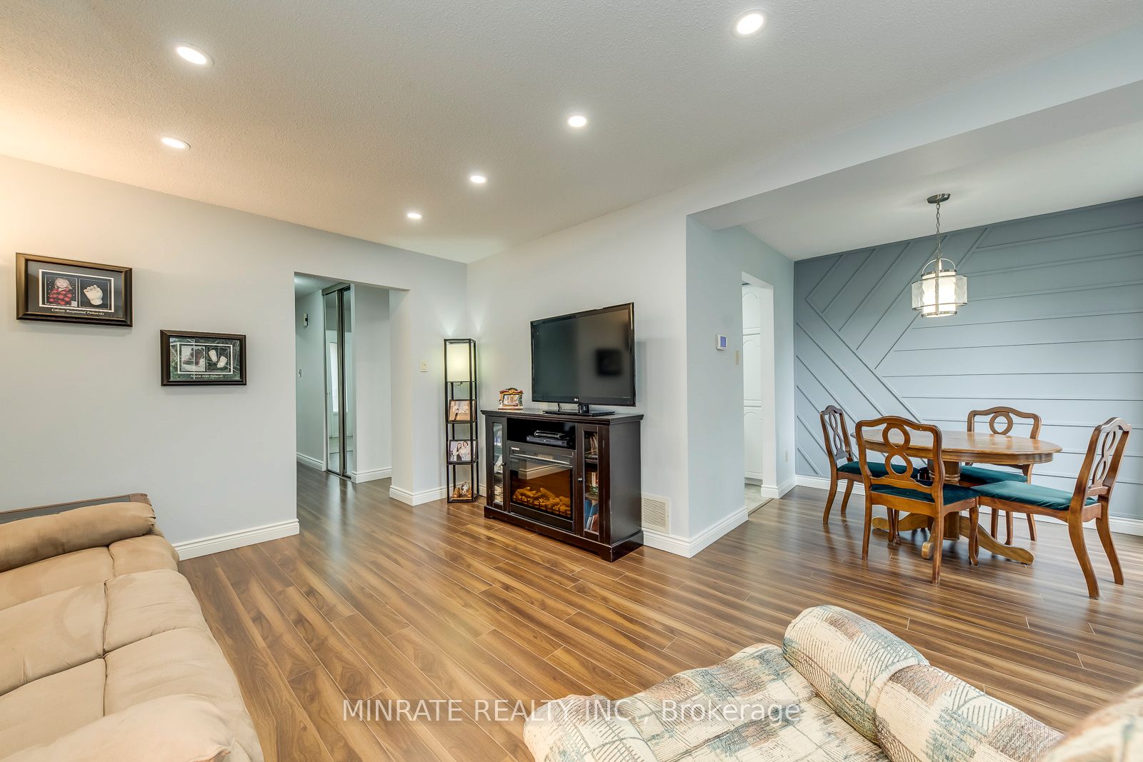 1548 Newlands Crescent 14