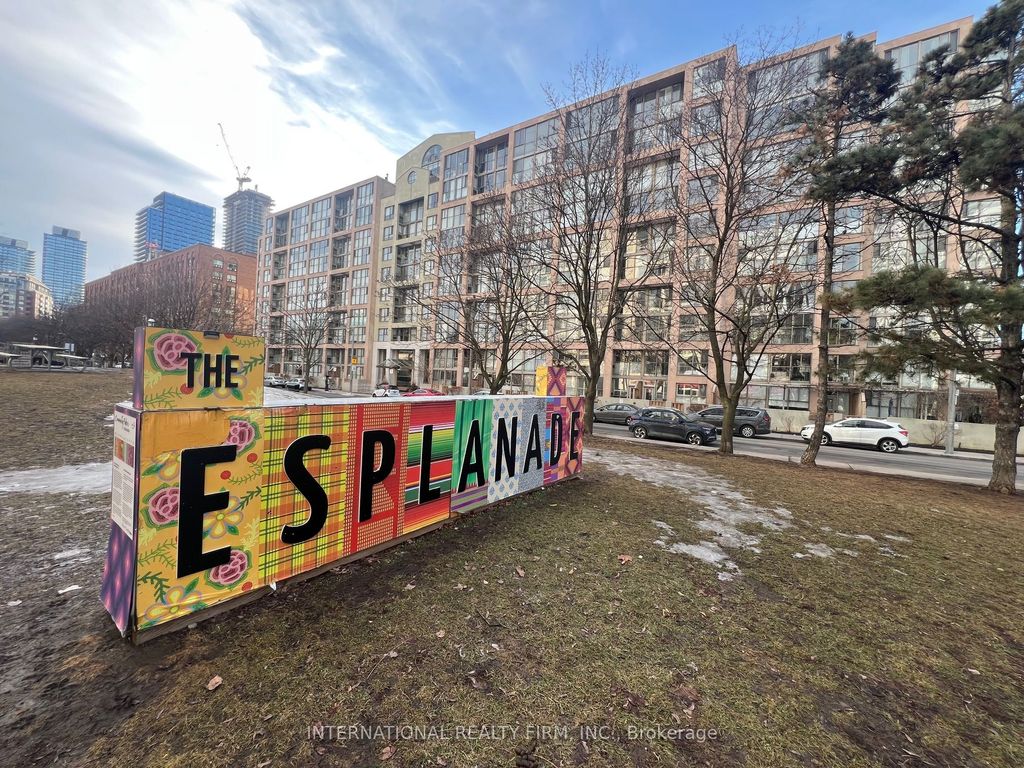 Photo of 65 Scadding Avenue #PH5, Toronto, ON M5A 4L1 (MLS # C12876702)