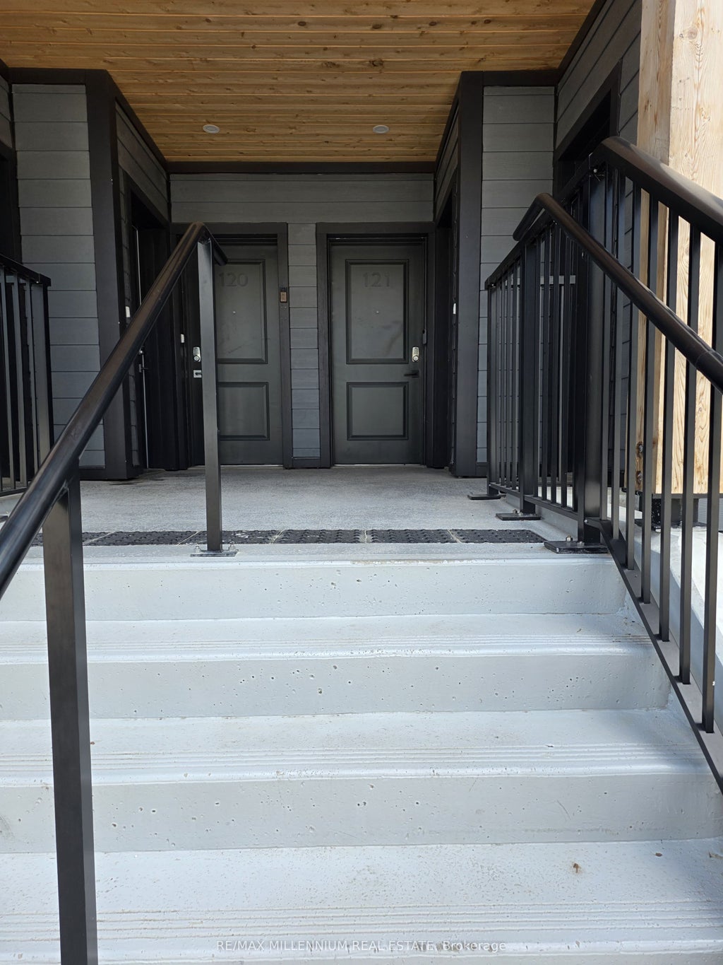 Photo of 708 Woolwich Street #121, Guelph, ON N1H 0C8 (MLS # X13725436)