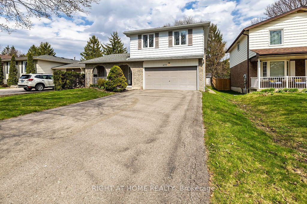 Photo of 675 Waverly Street N, Oshawa, ON L1J 6C1 (MLS # E13045500)