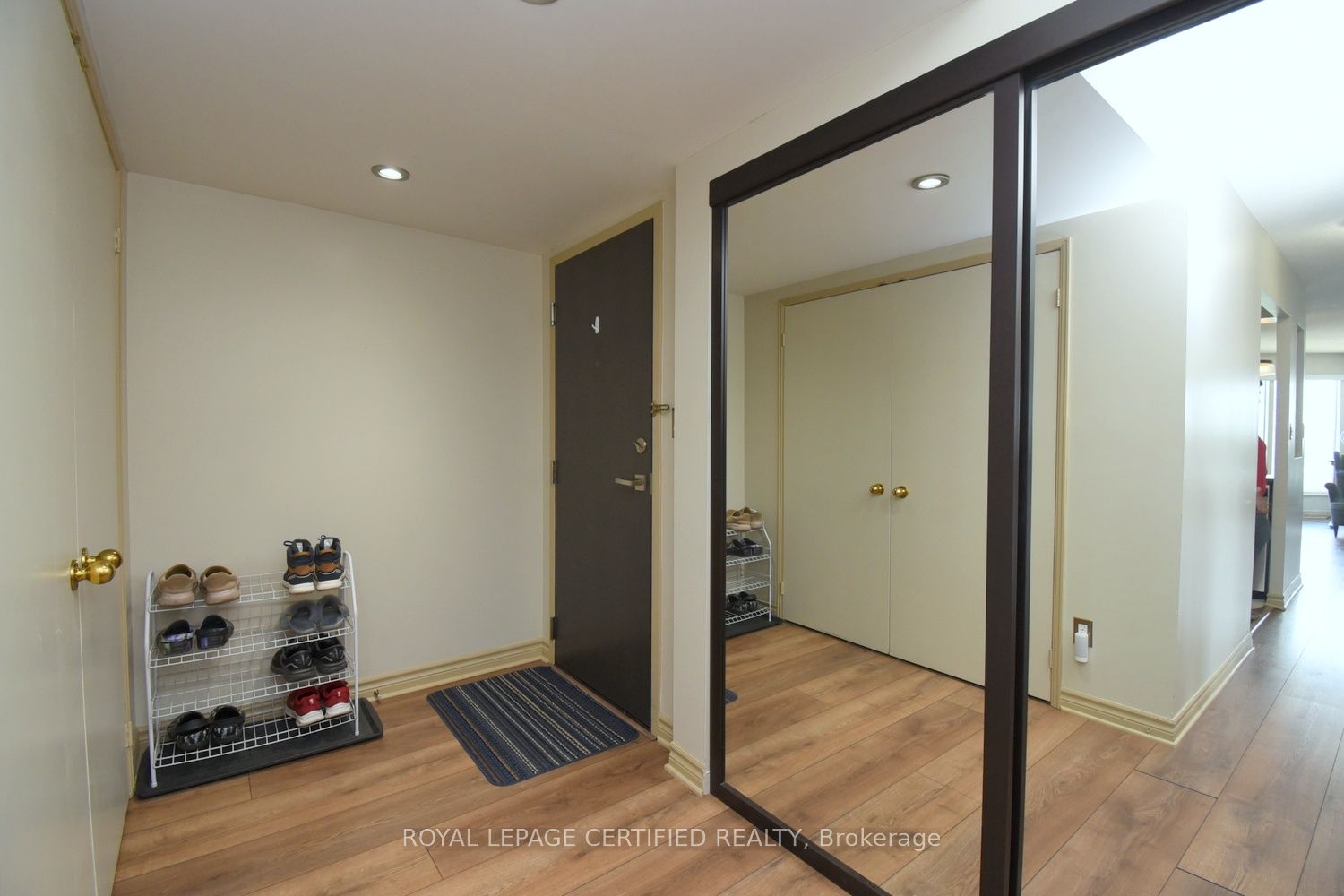 2269 Lake Shore Boulevard W 2302