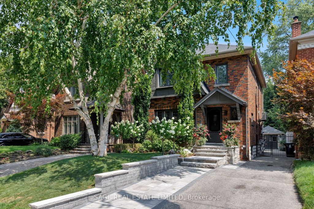Photo of 35 Grenview Boulevard N, Toronto, ON M8X 2J9 (MLS # W12442606)