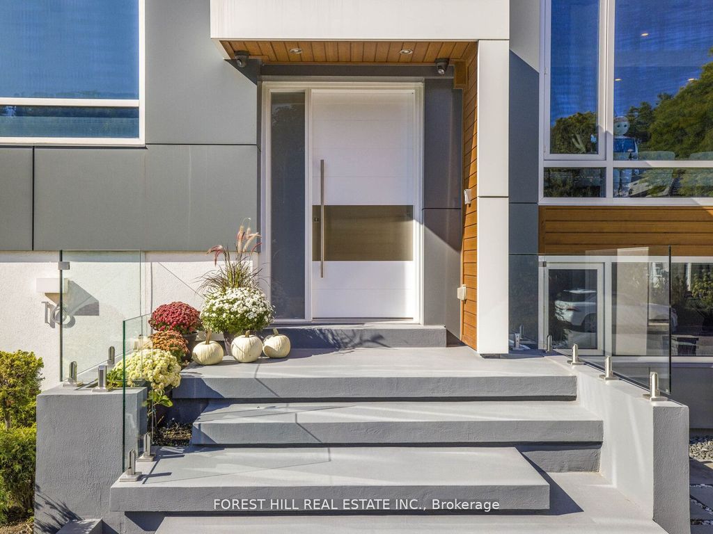 Photo of 16 Viamede Crescent, Toronto, ON M2K 2A8 (MLS # C12868038)