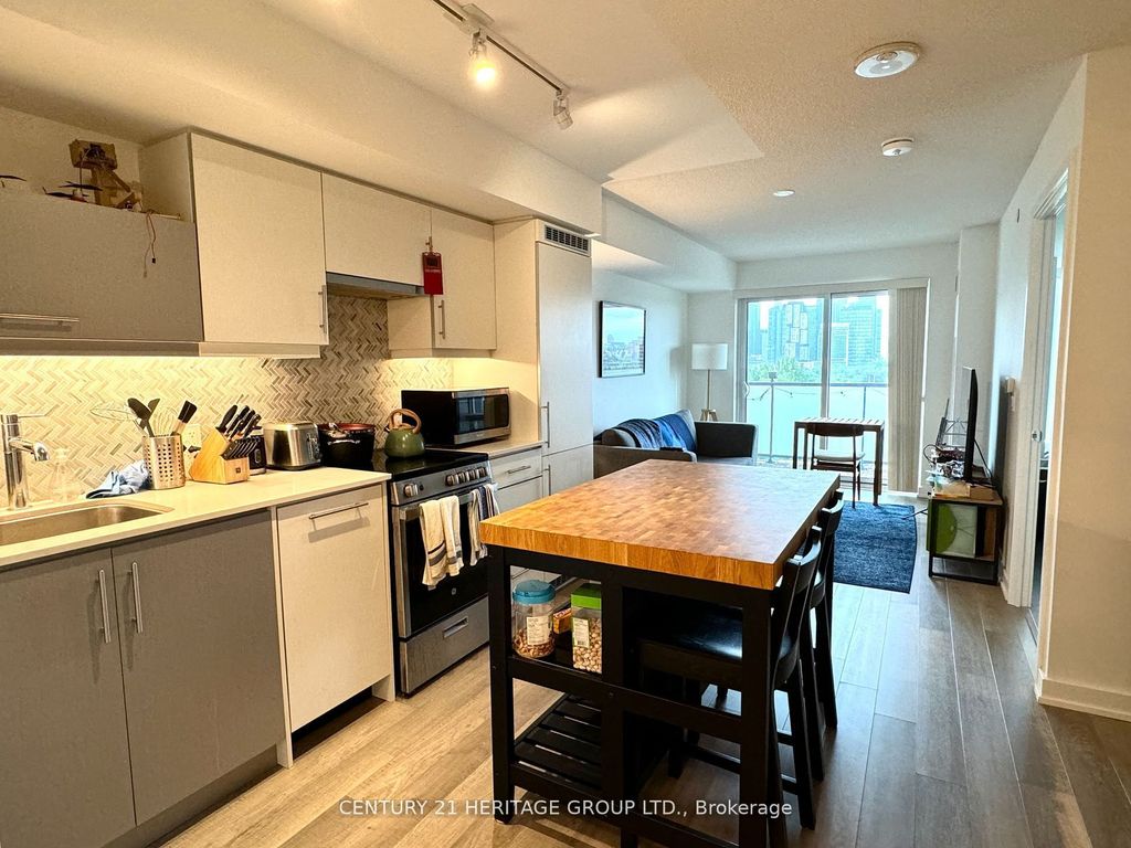Photo of 181 Huron Street #602, Toronto, ON M5T 2B6 (MLS # C13145746)