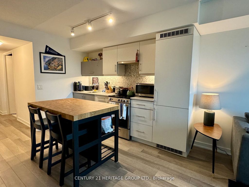Photo of 181 Huron Street #602, Toronto, ON M5T 2B6 (MLS # C13145746)