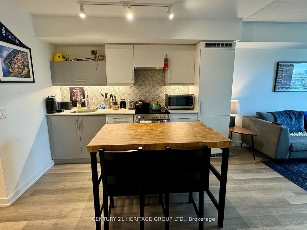 Photo of 181 Huron Street #602, Toronto, ON M5T 2B6 (MLS # C13145746)
