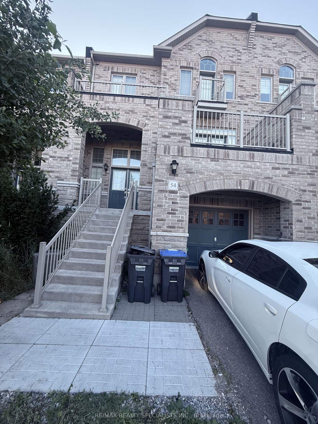 Photo of 54 Chesterwood Crescent, Brampton, ON L6Y 0Z4 (MLS # W13623220)