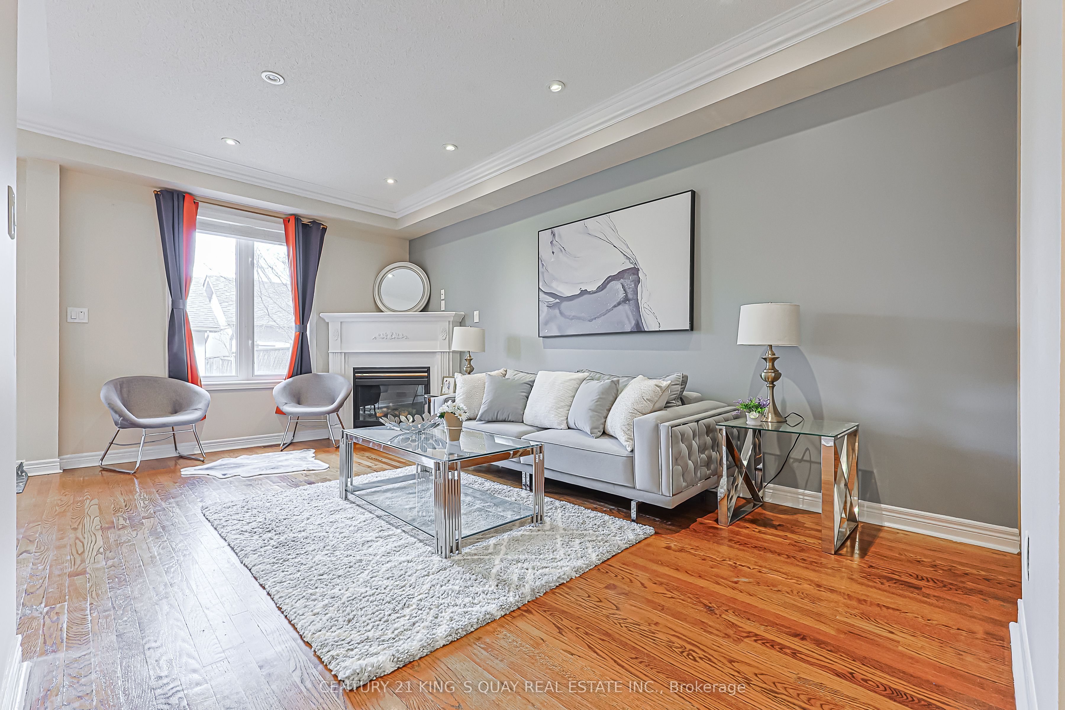 15 Queens Plate Drive