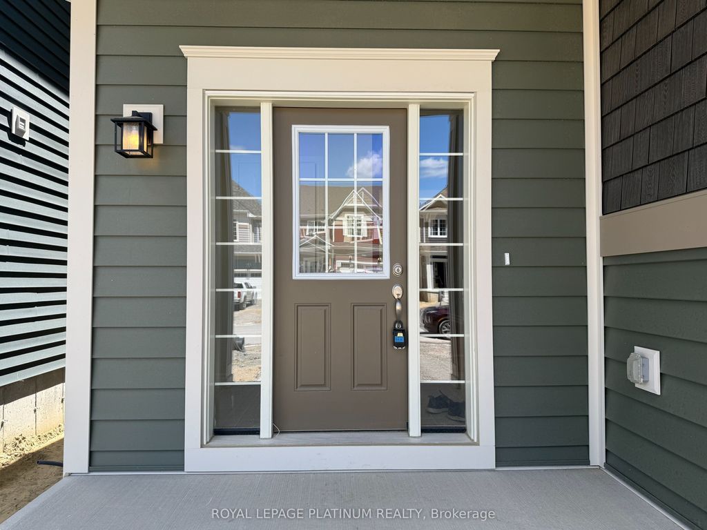 Photo of 155 McEachern Lane, Gravenhurst, ON P1P 0H8 (MLS # X12564024)