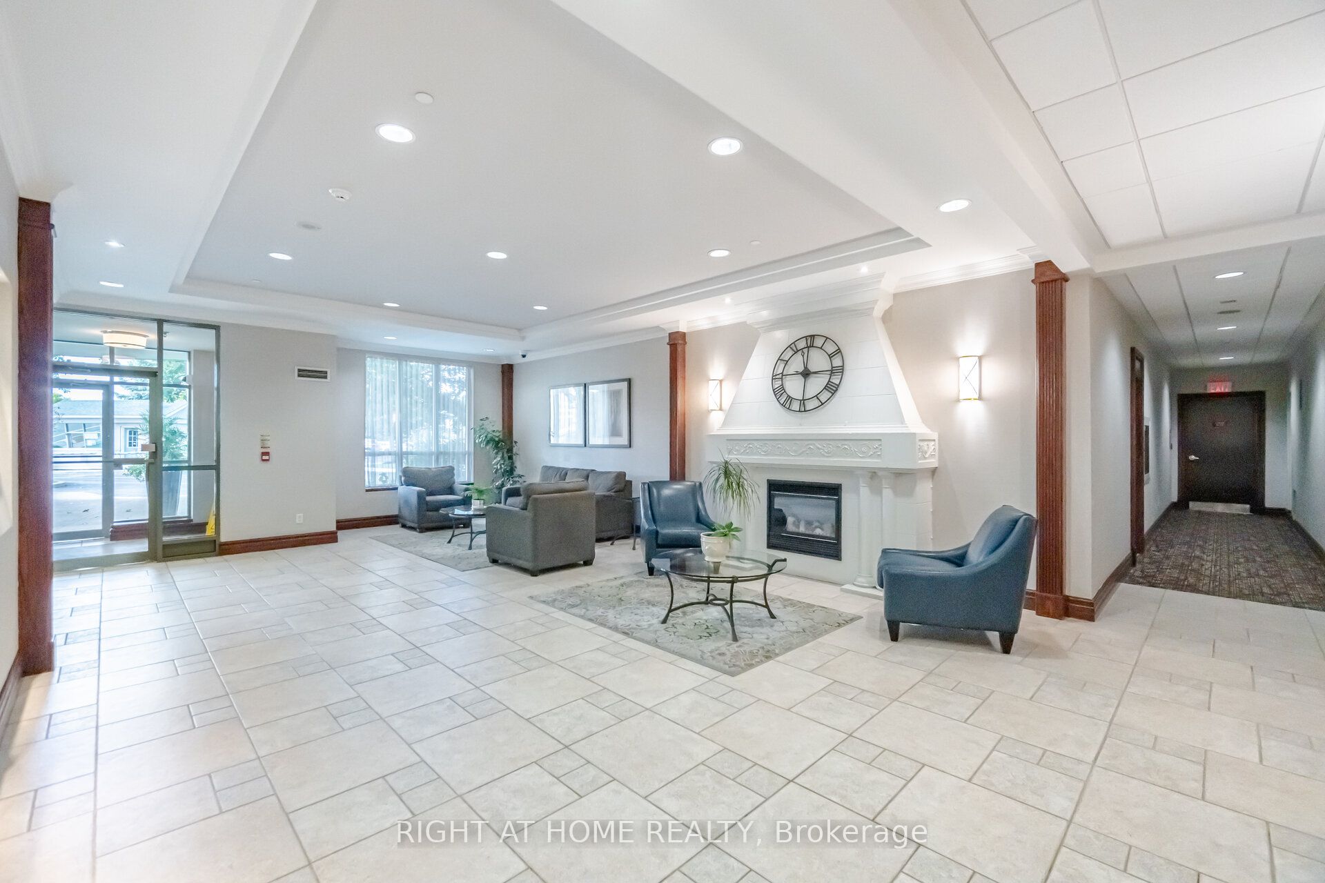 2545 Erin Centre Boulevard 1211