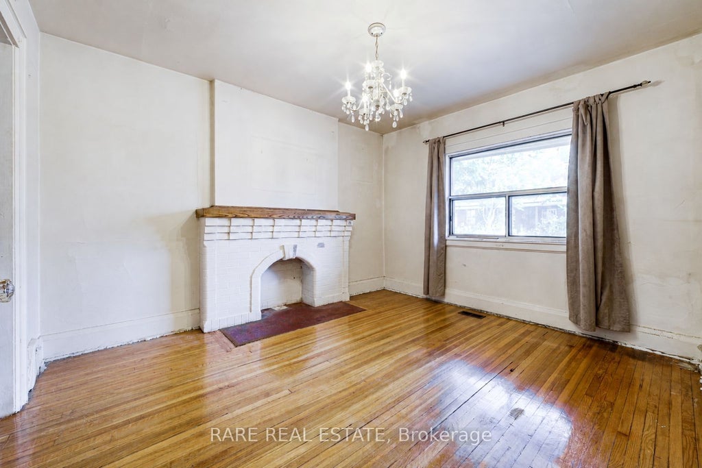 Photo of 842 Shaw Street, Toronto, ON M6G 3M2 (MLS # W13876054)