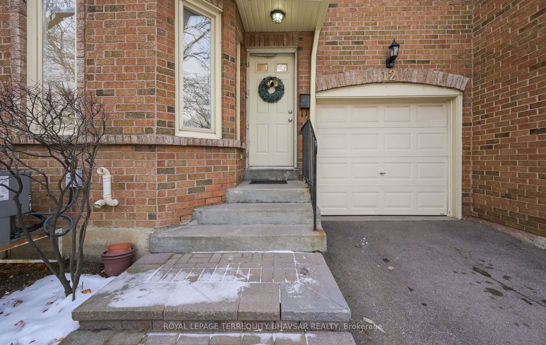 5020 Delaware Drive 12