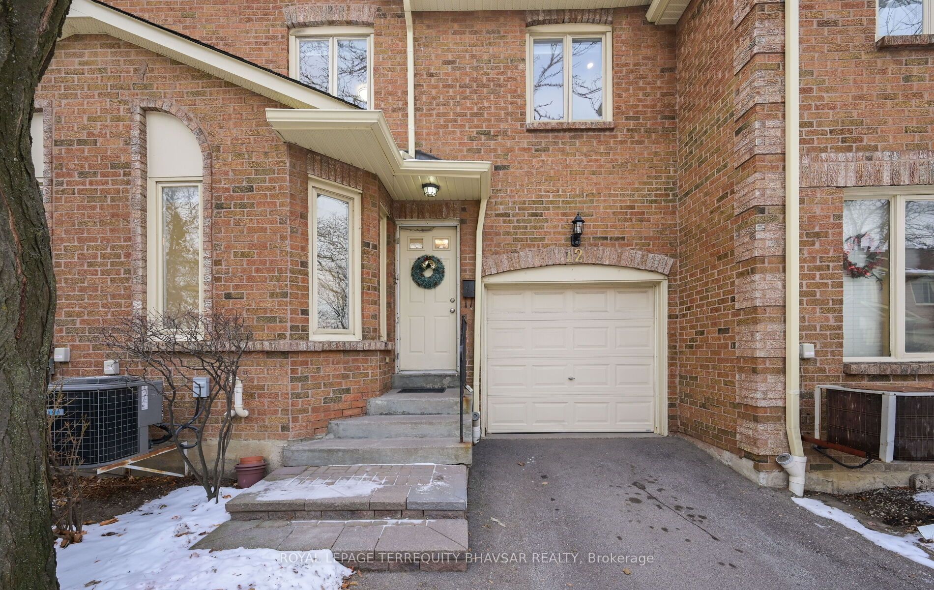 5020 Delaware Drive 12