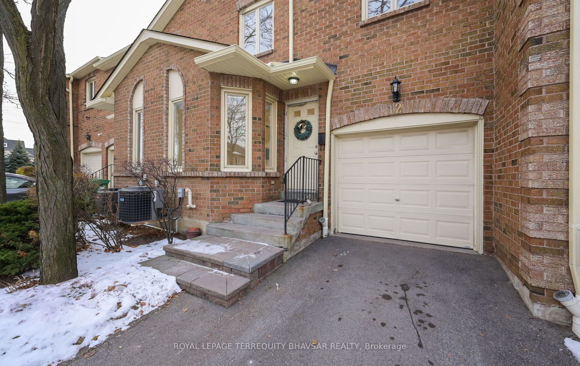 5020 Delaware Drive 12