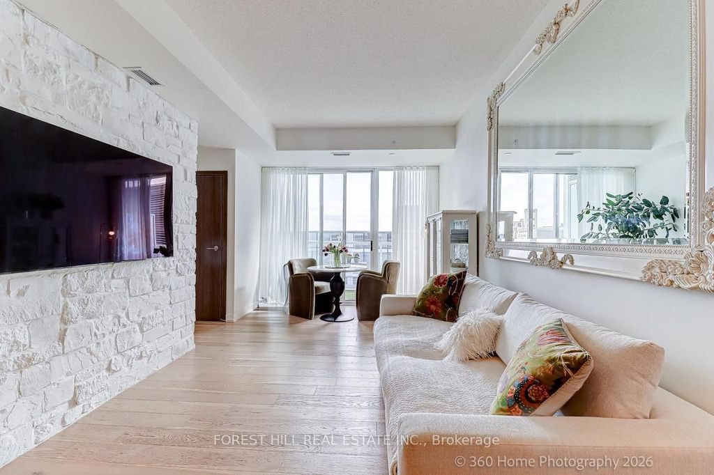 Photo of 17 Bathurst Street #1215, Toronto, ON M5V 0N1 (MLS # C13041992)