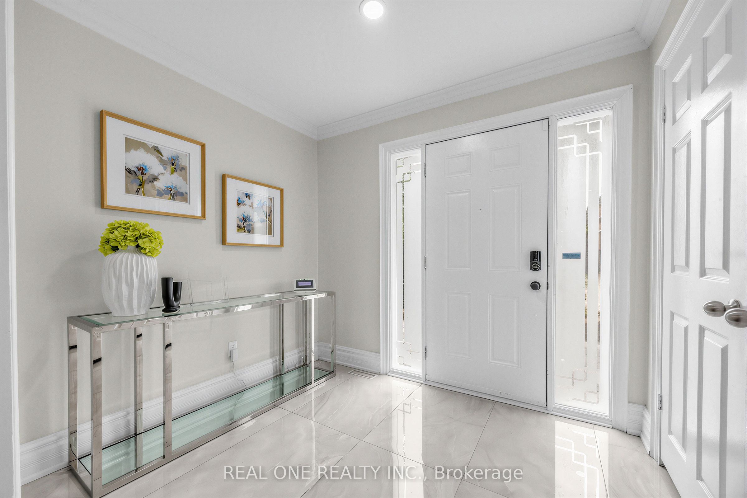 52 Fenwick Crescent