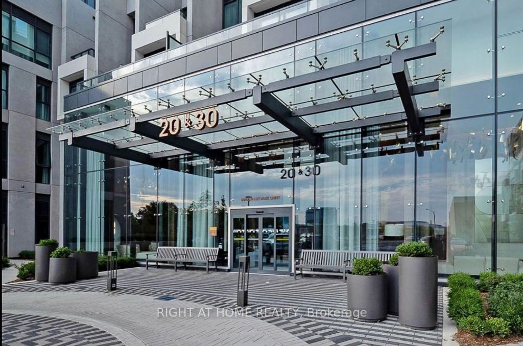 Photo of 30 Inn On The Park Drive #2901, Toronto, ON M3C 0P7 (MLS # C12387369)