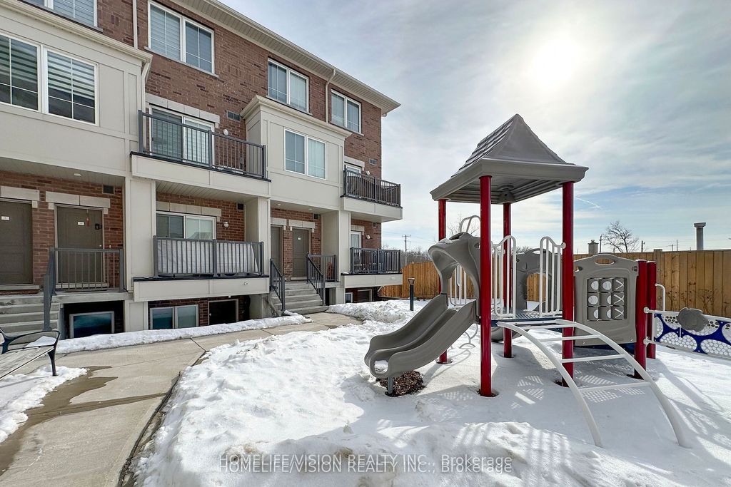 Photo of 490 Beresford Path #12, Oshawa, ON L1H 0B2 (MLS # E12868904)