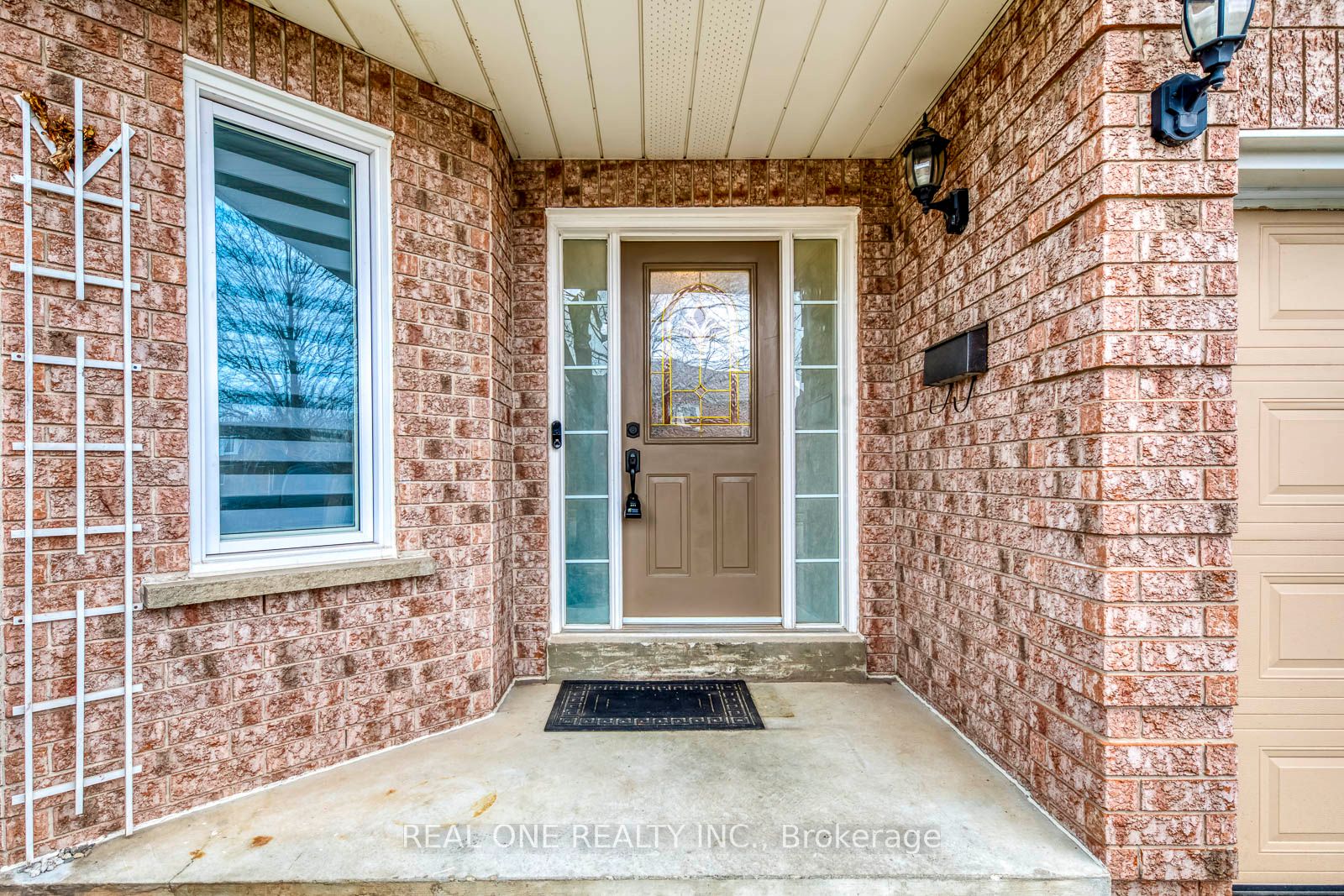 76 Inverhuron Trail