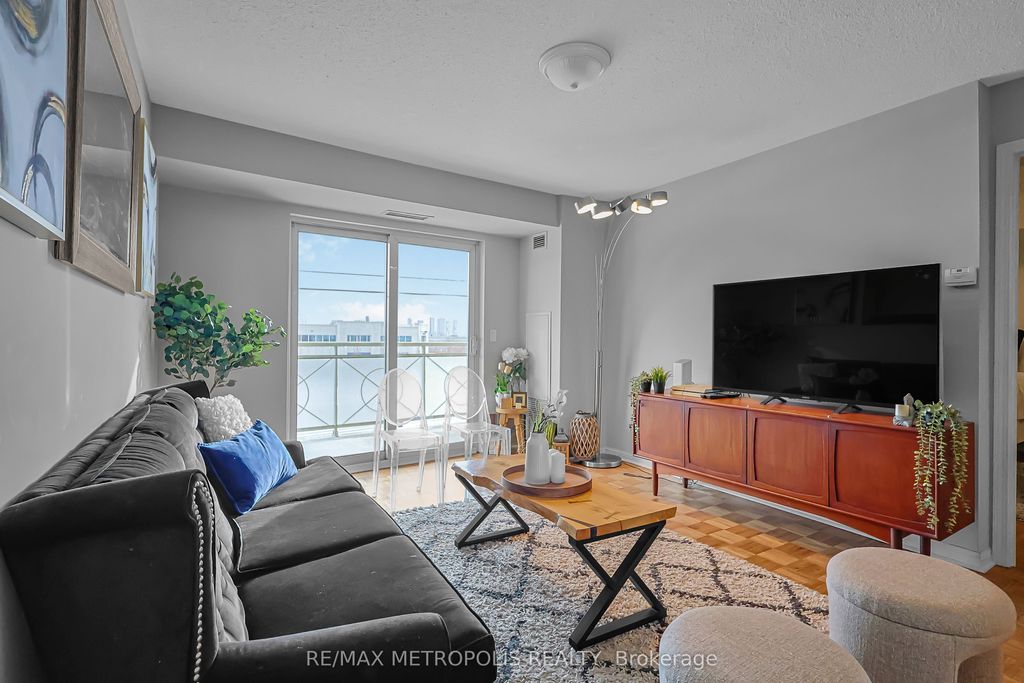 Photo of 2500 Rutherford Road #216, Vaughan, ON L4K 5N7 (MLS # N12830260)