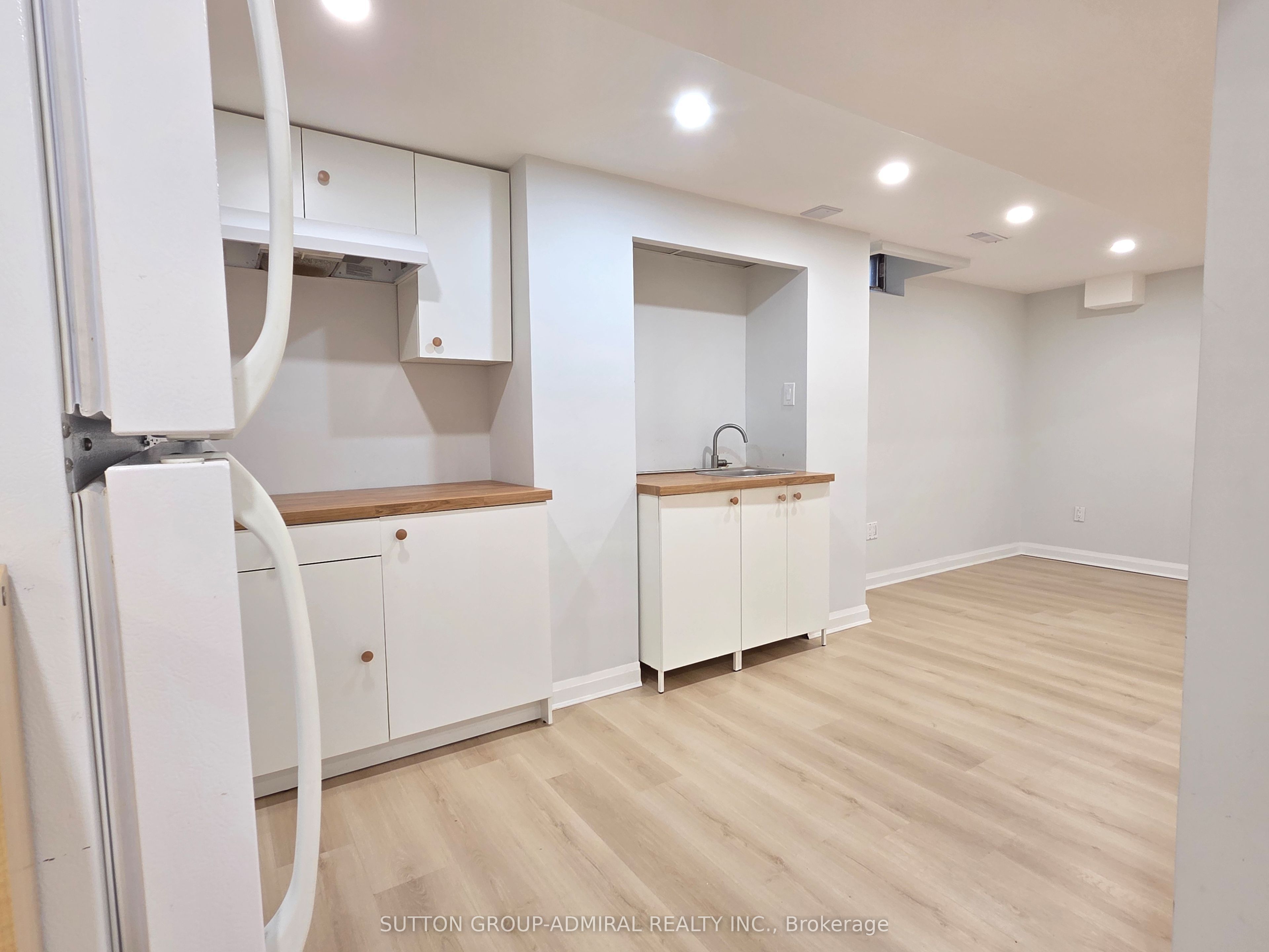 64 Leno Mills Avenue Basement