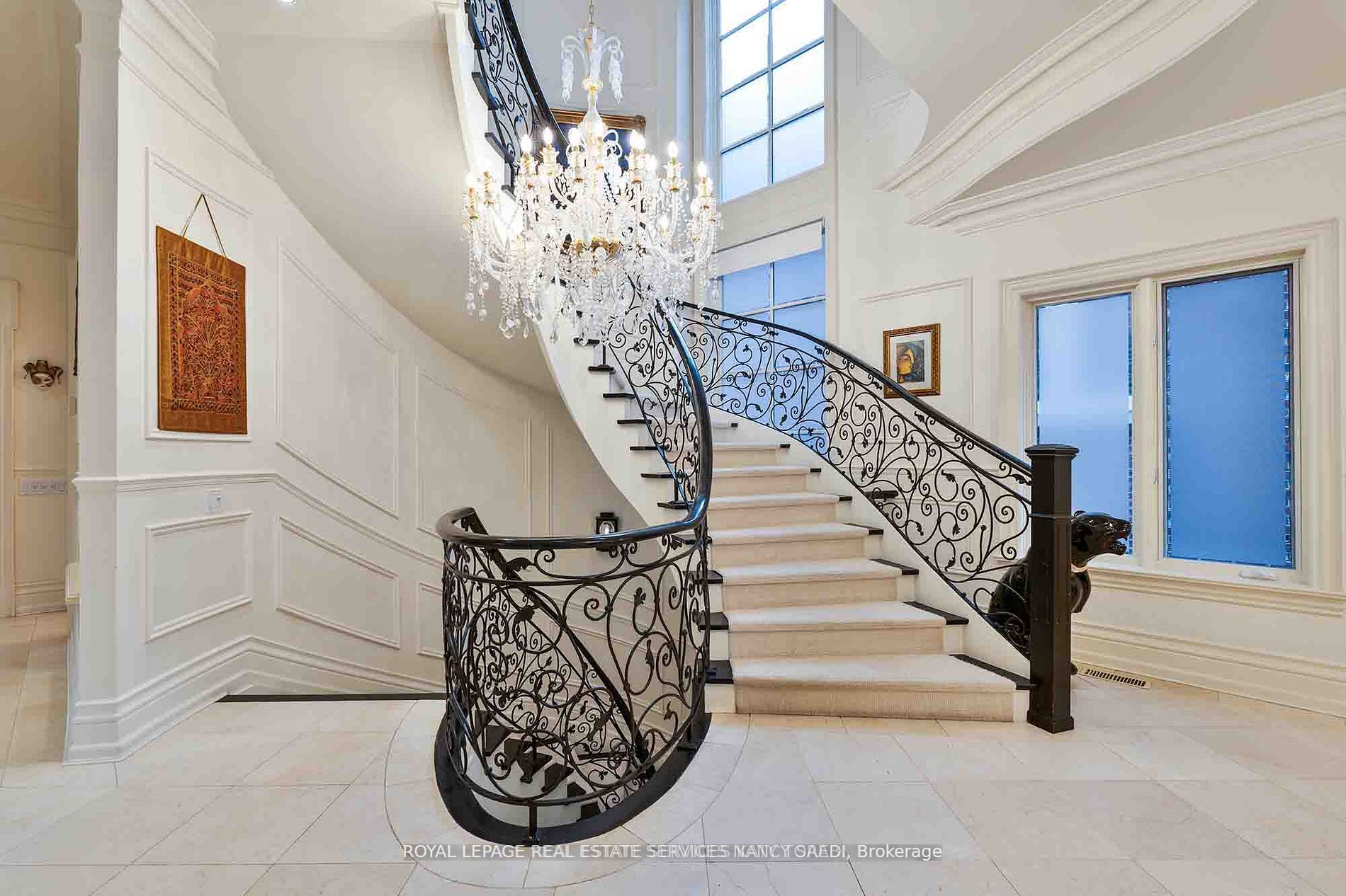 135 Buckingham Avenue