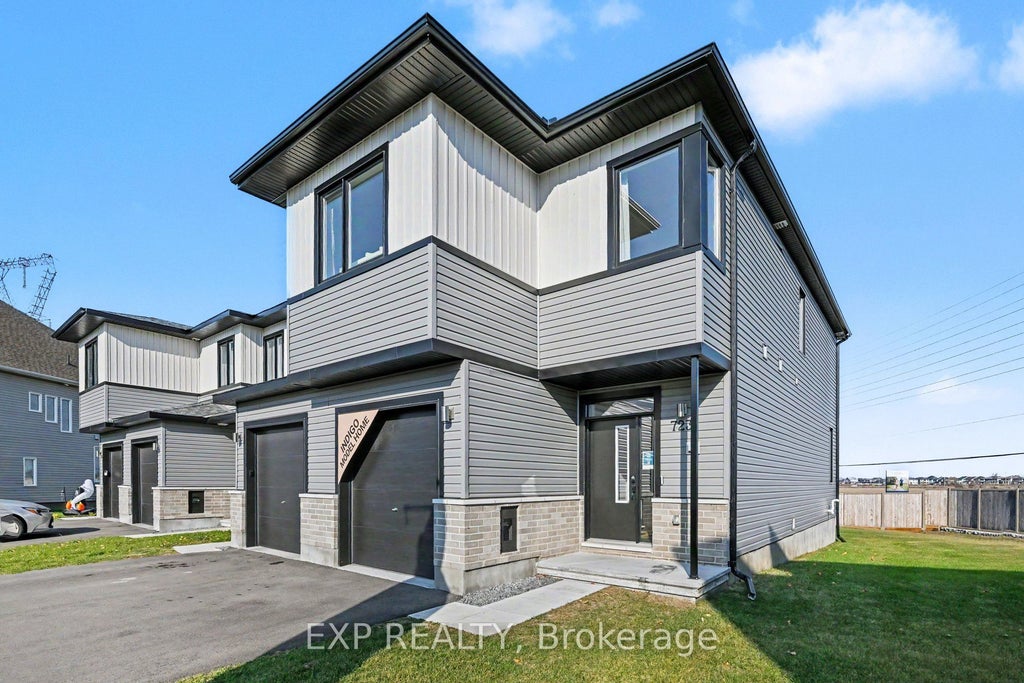 Photo of 723 Maverick Crescent, Stittsville - Munster - Richmond, ON K2S 2X1 (MLS # X14134664)