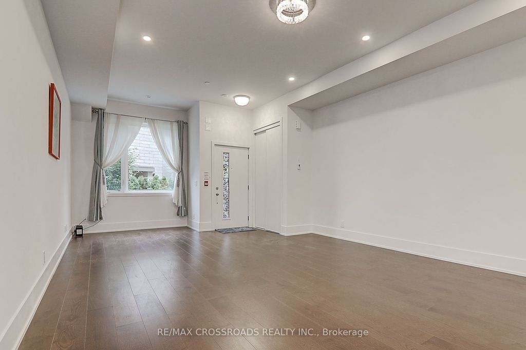 Photo of 270 Davenport Road #TH18, Toronto, ON M5R 0C1 (MLS # C12671834)