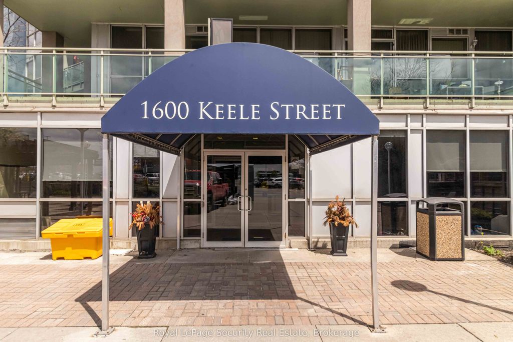Photo of 1600 Keele Street #911, Toronto, ON M6N 5J1 (MLS # W13049234)