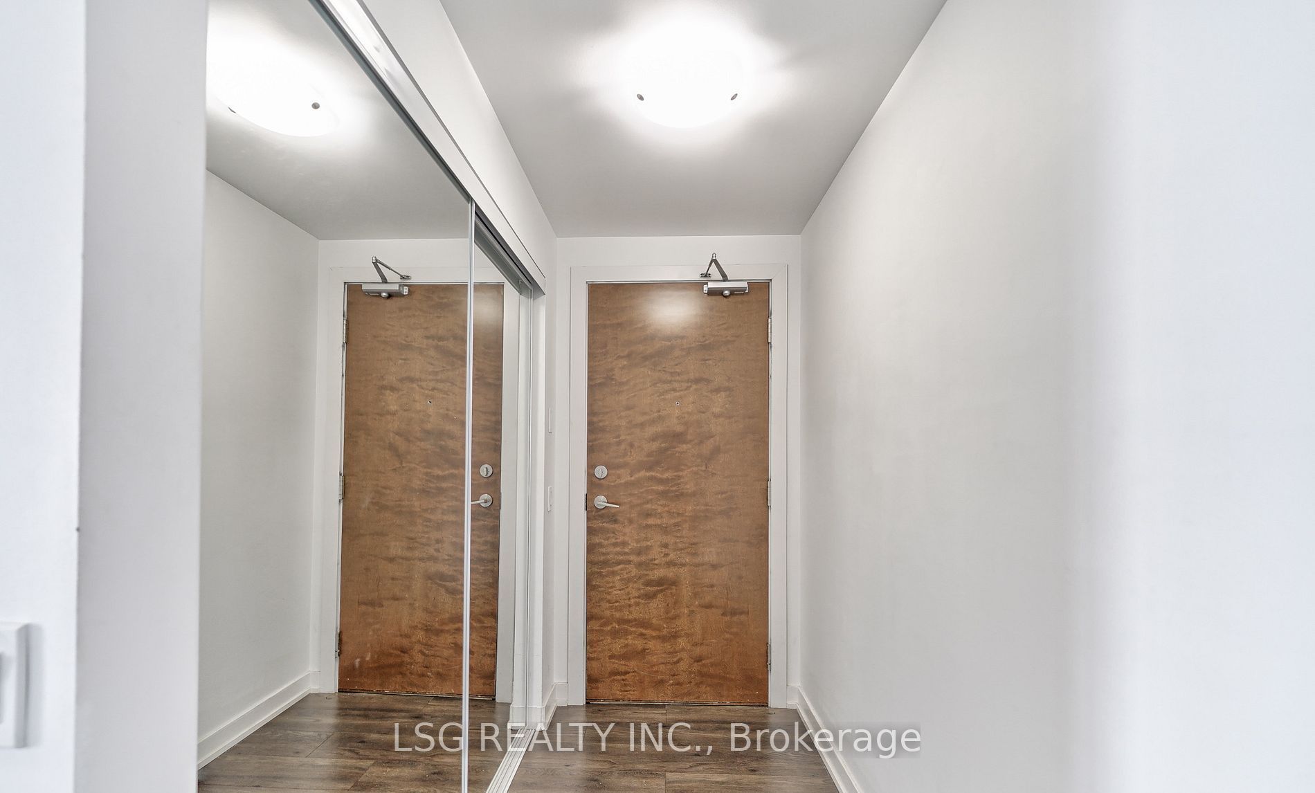 2200 Lake Shore Boulevard W 3801