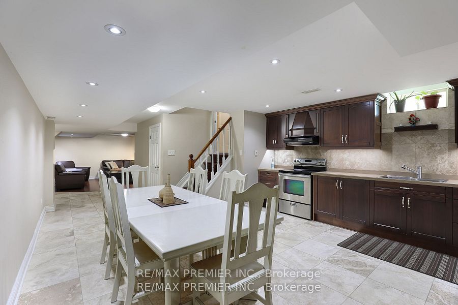 27 Giovanni Way Lower