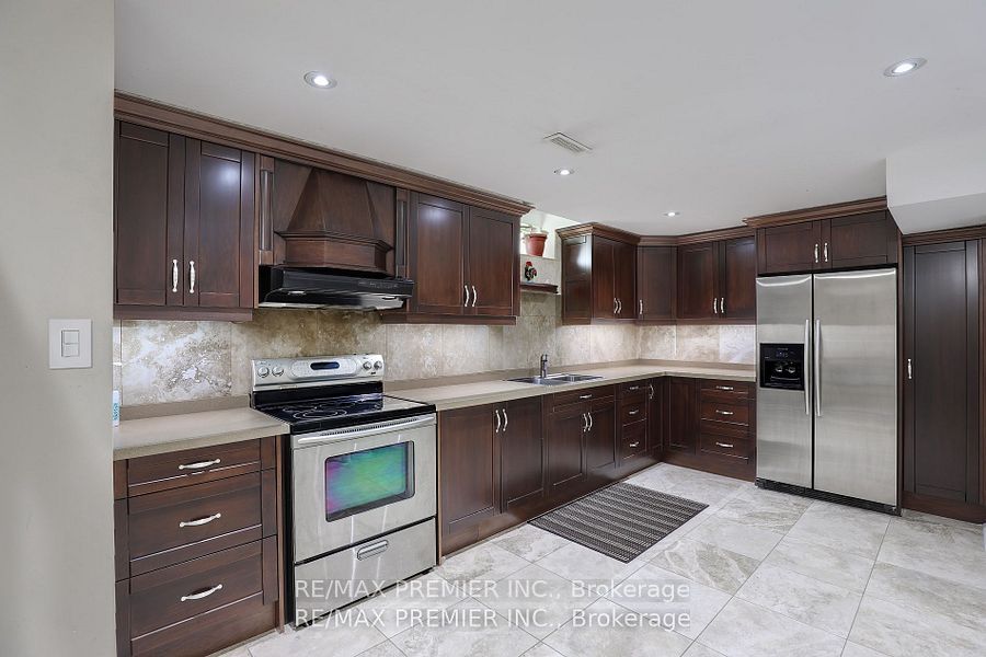 27 Giovanni Way Lower