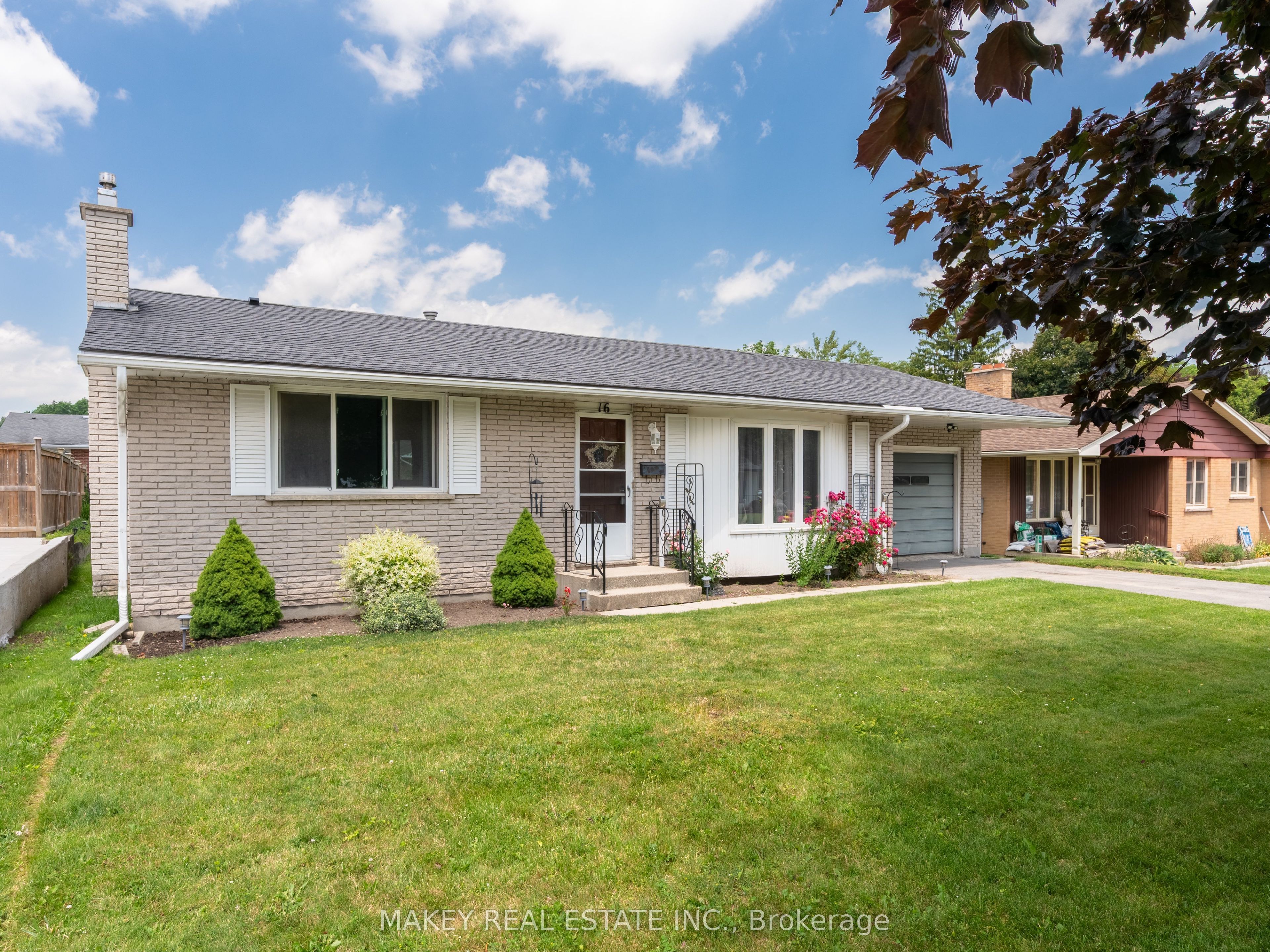 16 Fergusson Avenue