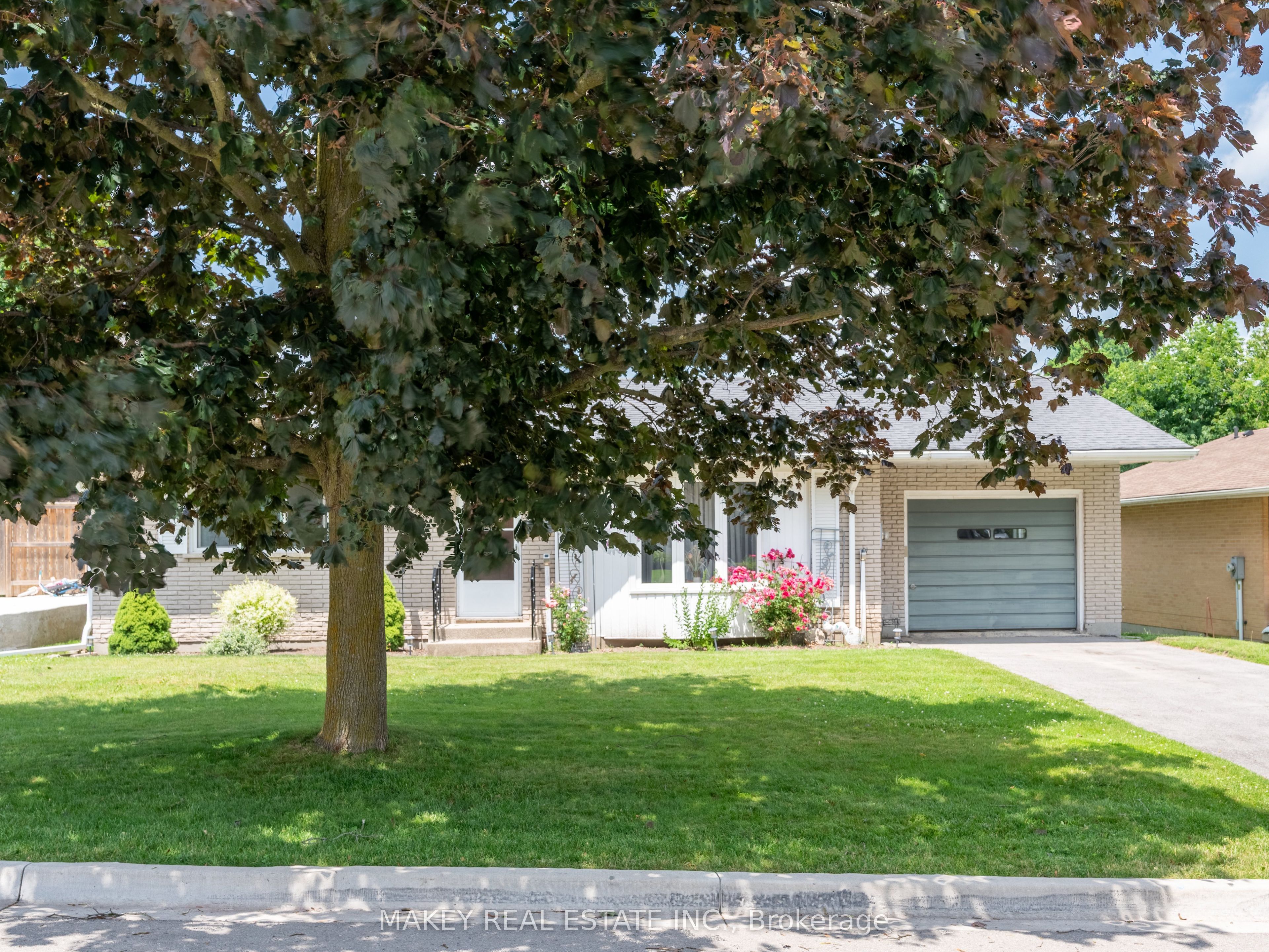 16 Fergusson Avenue