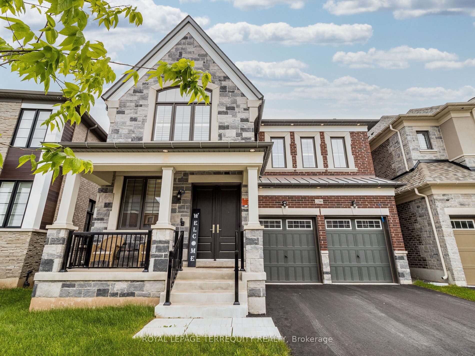 1386 Queens Plate Road