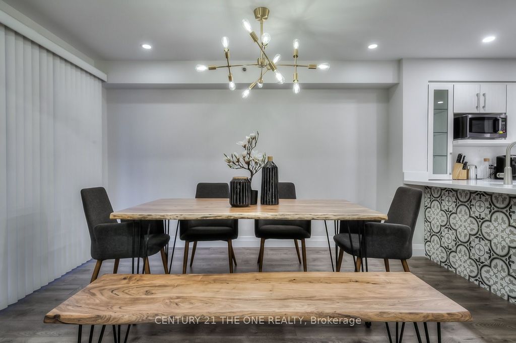 Photo of 75 Weldrick Road E #710, Richmond Hill, ON L4C 0H9 (MLS # N12723034)